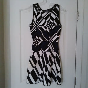 BCBGMaxAzria Dresses - BCBG MaxAzria Cocktail Dress BCBGMaxAzria Dresses - BCBG MaxAzria Cocktail Dress